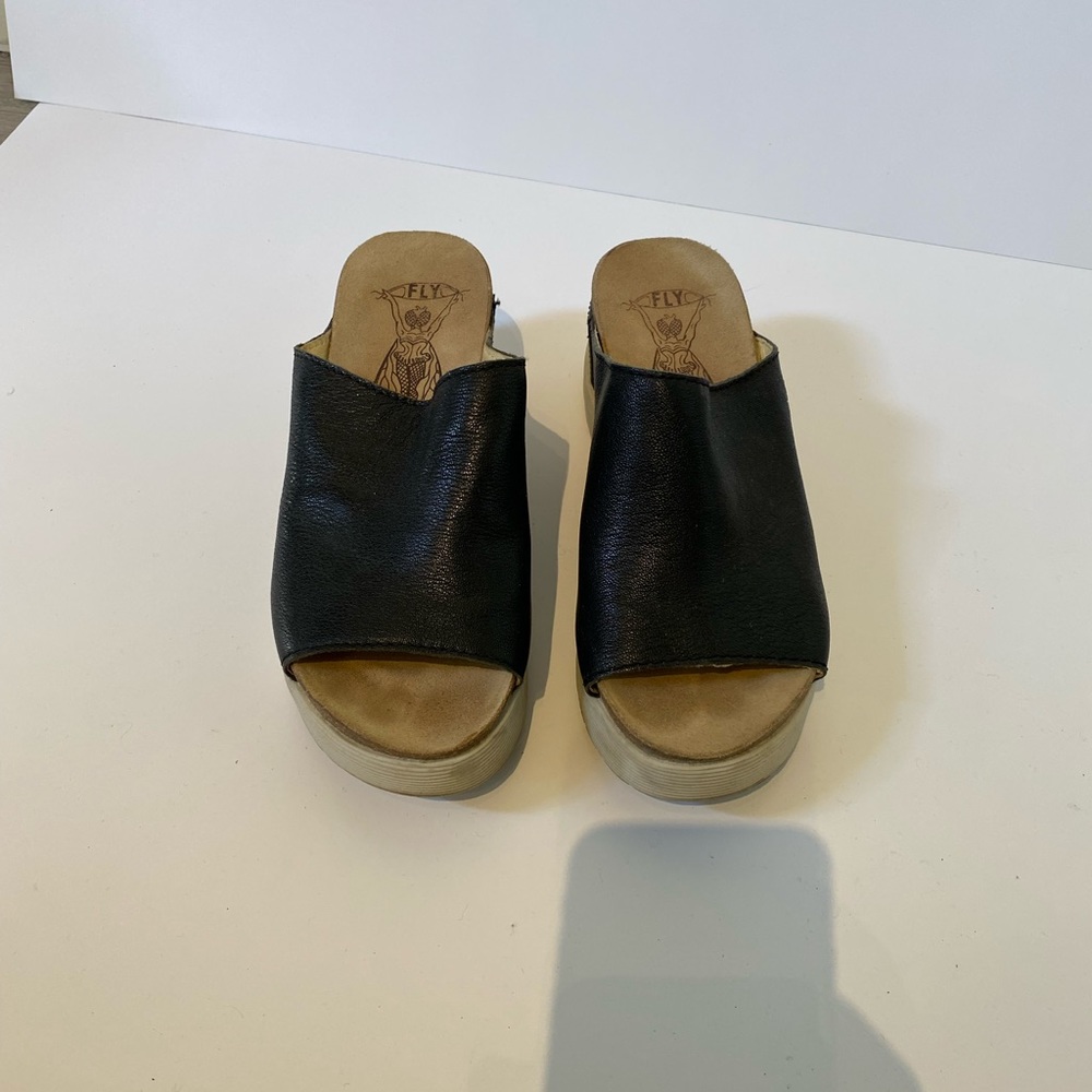 Fly London women’s 38(8) made in Portugal slip on.